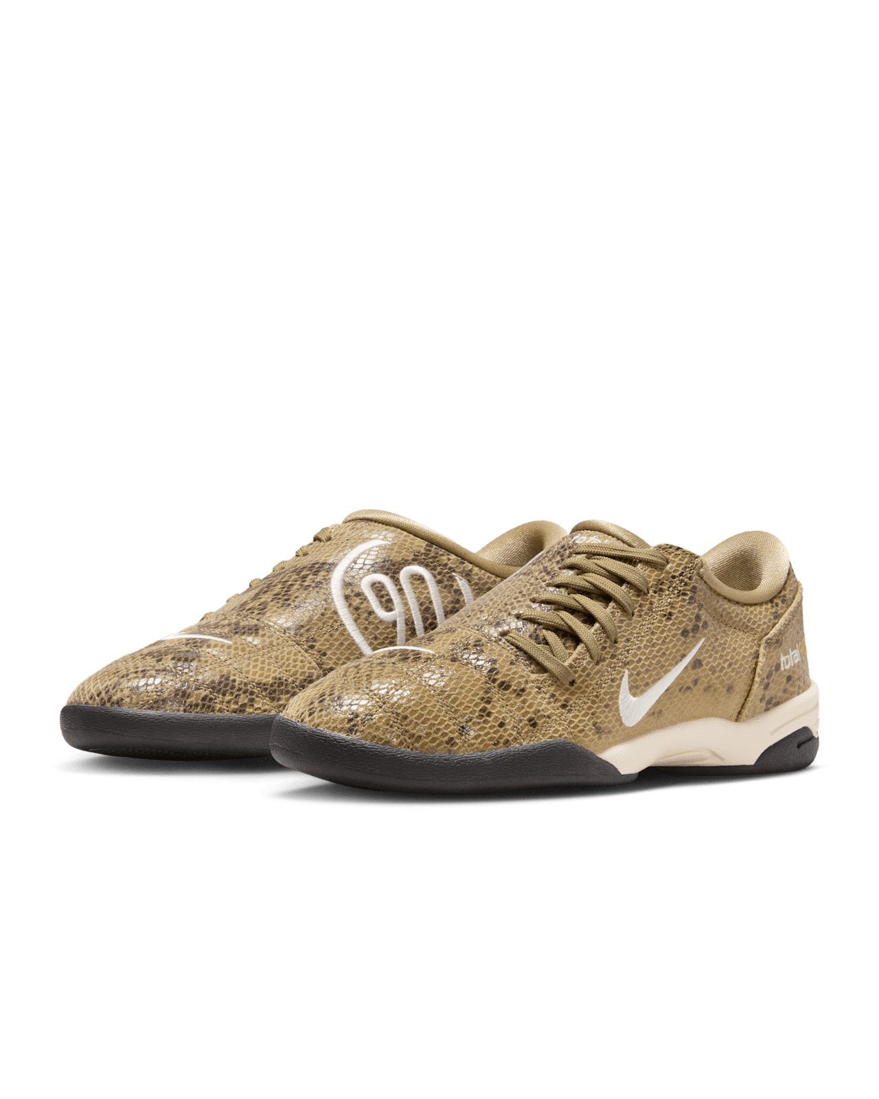 スーリー　ミルキー90 NIKE公式】レディース トータル 90 'Parachute Beige and Pale